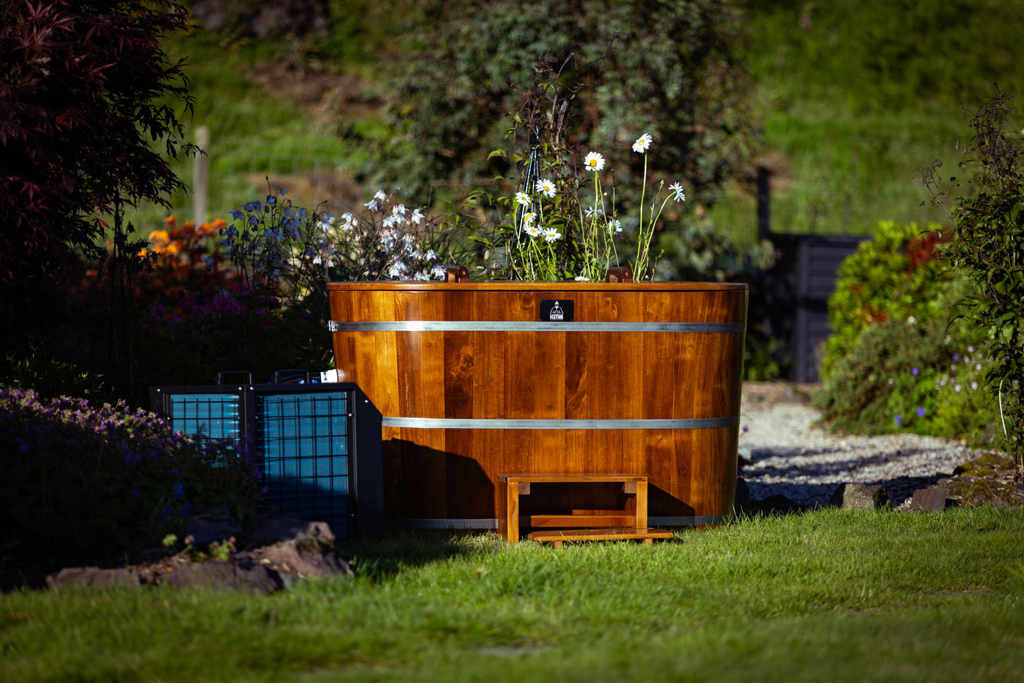 2 Person WOODEN ICE TUB & COOLER UNIT