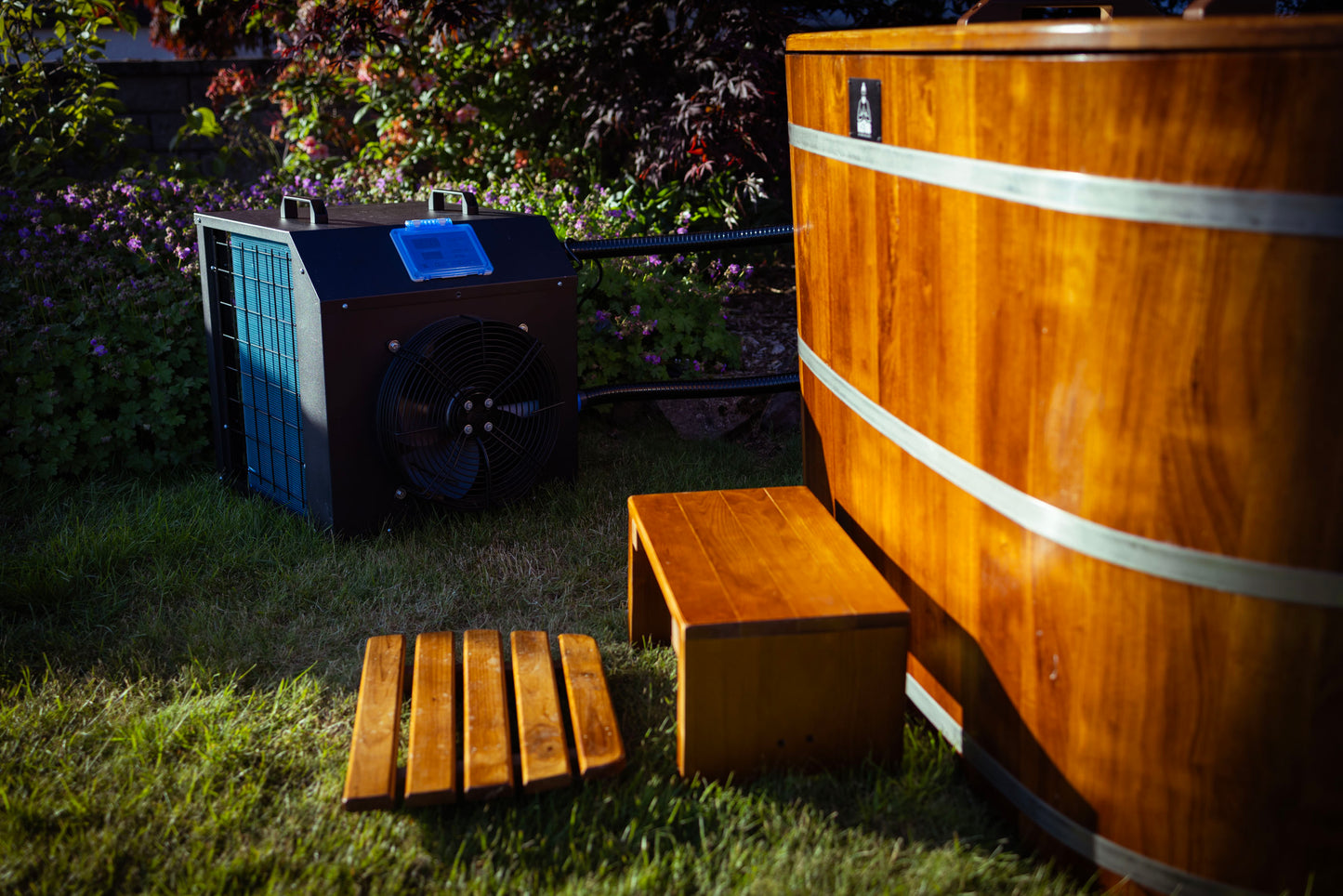 2 Person WOODEN ICE TUB & COOLER UNIT